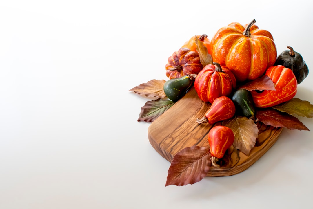 Fluweelzachte gordijnen in warme herfstkleuren. Fluweelzachte gordijnen in warme herfstkleuren.